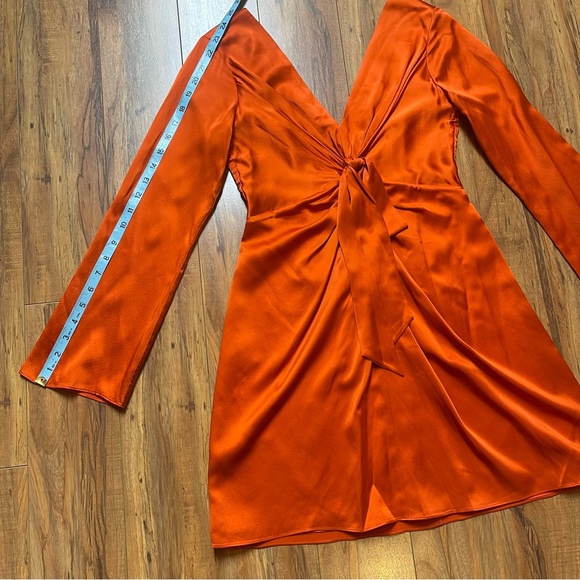 Cinq à Sept Caelan Knot Front Silk Dress in Tangerine Orange Size 00 - Picture 16 of 16